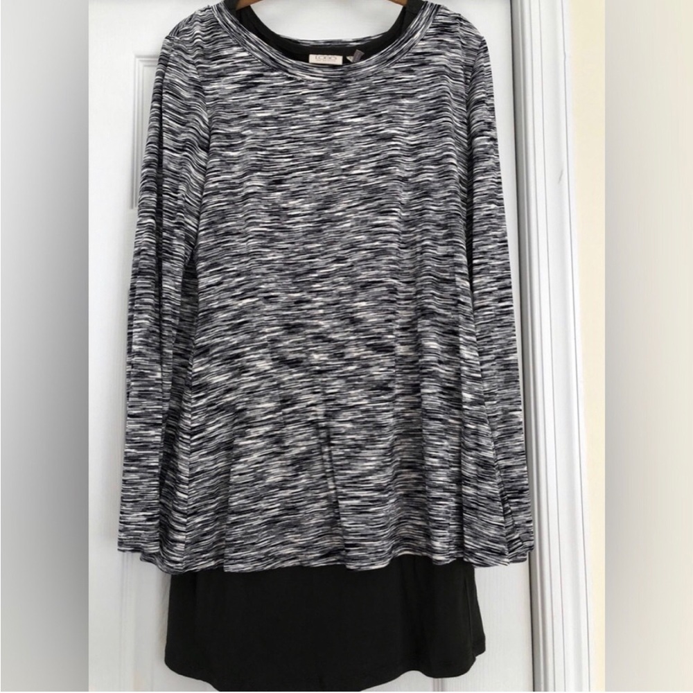 LOGO 4 tops Banana Republic bundle of 4 tops small
